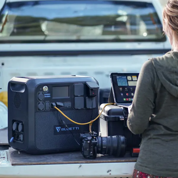 Bluetti AC200MAX Portable Power Station, ports and controls